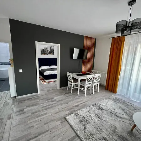 Royal Studio Apartment *